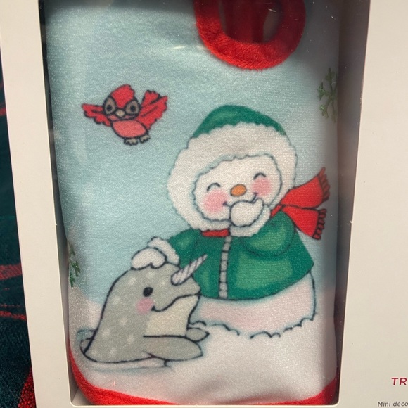 NIB “Snow Buddies” Hallmark Keepsake Mini Tree Topper & Skirt - Picture 3 of 8